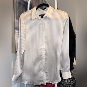 Banana Republic Men's Light Blue and White Stripe Dress Shirt